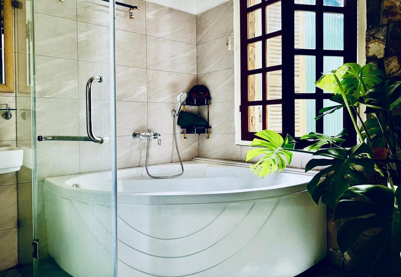 The First Ba Trieu Ha Noi Bed & Breakfast Hanoi Exterior photo